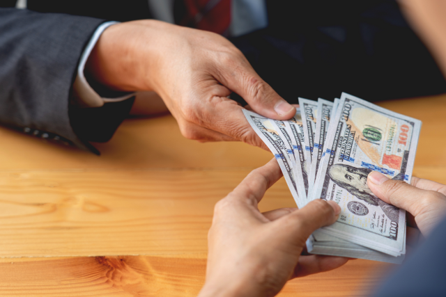 Execution of cash claims